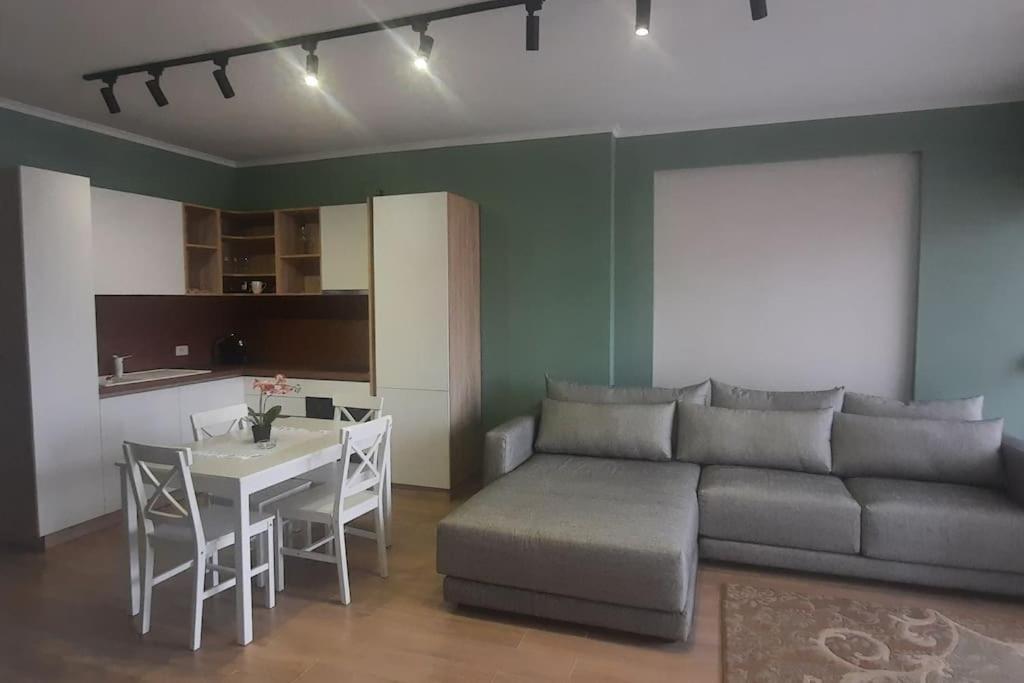Flower Apartment تيرانا المظهر الخارجي الصورة